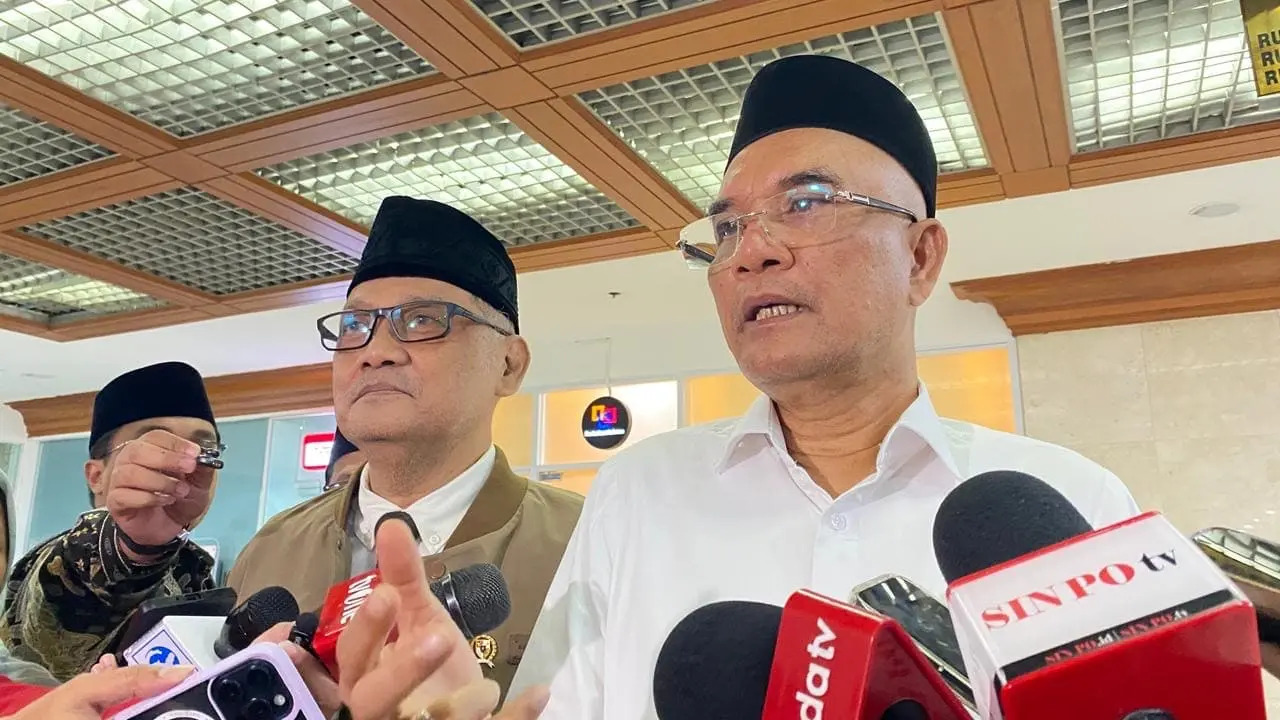 Menteri haji dan Ketua Komisi
