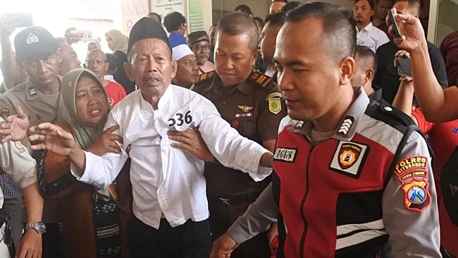 Foto 2 kakek masir