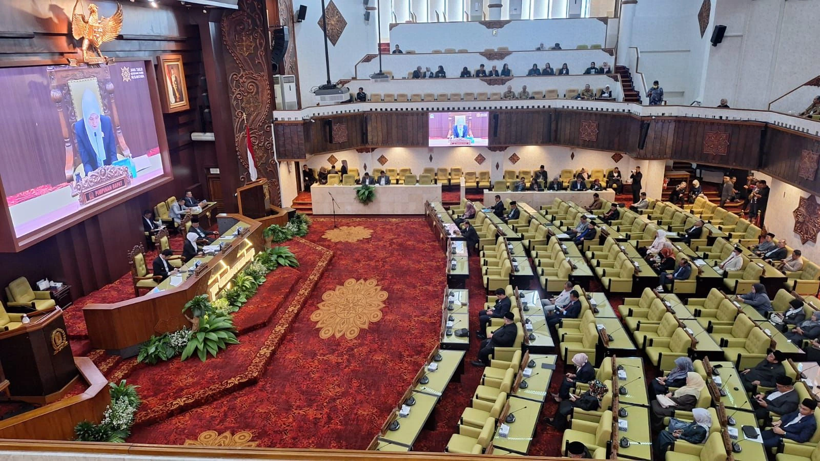 Rapat Paripurna DPRD Jatim