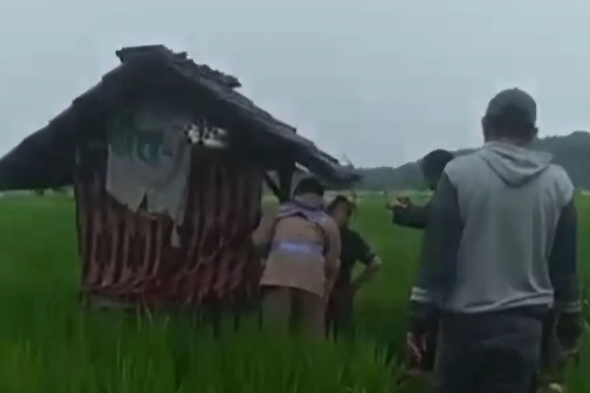 Petani tersambar petir