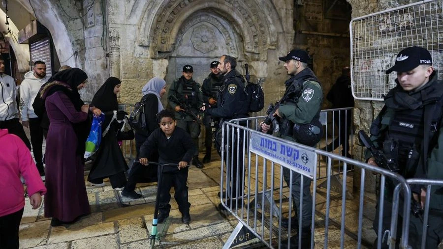Pos pemeriksaan masuk masjid Al Aqsa