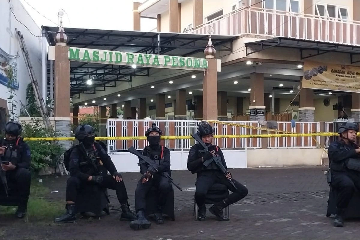 Ledakan di masjid Jember