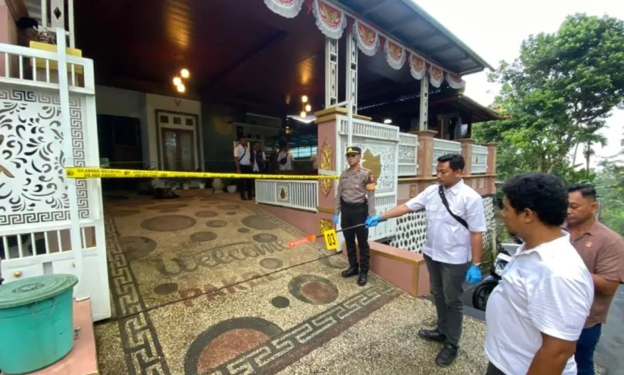 Kades Lumajang dibacok 15 orang