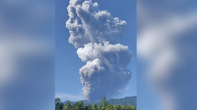 Erupsi Gunung Halmahera