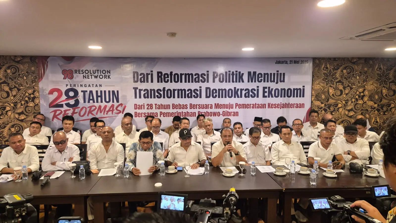 Puluhan aktivis 98