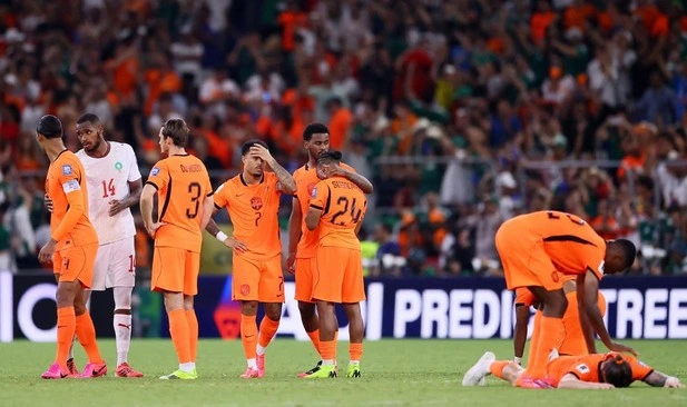3006.10.Belanda kalah2