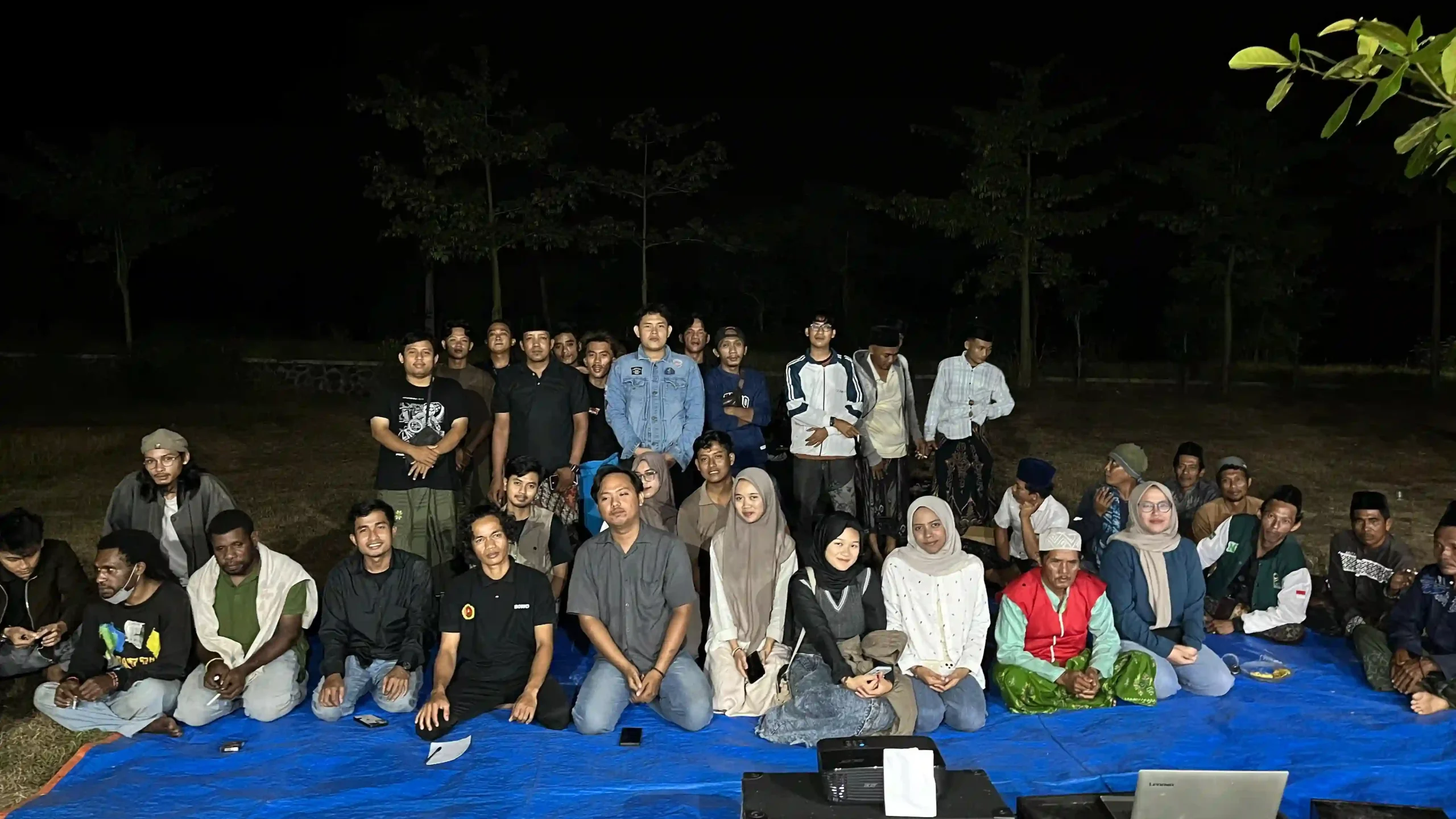Saat bem Pasuruan raya dan anak" karang taruna alastlogo diskusi (Foto: Surau.ID/Ist)
