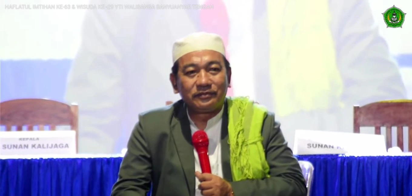 KH. Mabsutotan Mi'ad saat menyampaikan ceramah agama (Foto: Surau.ID/Ist)