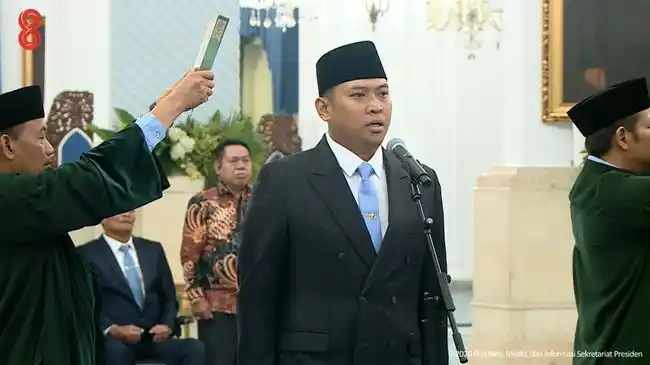 Sudaryono saat dilantik sebagai kepala badan gizi nasional bgn oleh presiden prabowo subianto di istana merdeka jakarta rabu 2 1784708436062