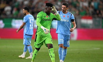 Onana Kebobolan 4 Gol Trabzonspor Gagal ke Liga Europa~2