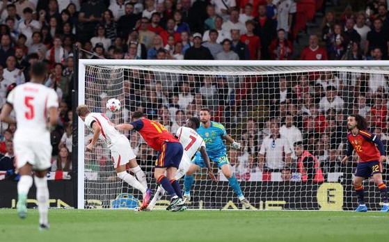 Inggris vs spanyol 1790457920617 169~2